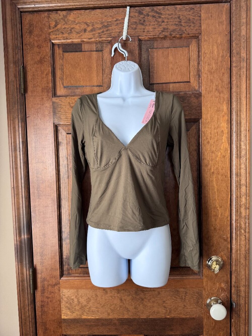 NWT Qinsen Olive Deep V Neck Long Sleeve Pullover Top Large